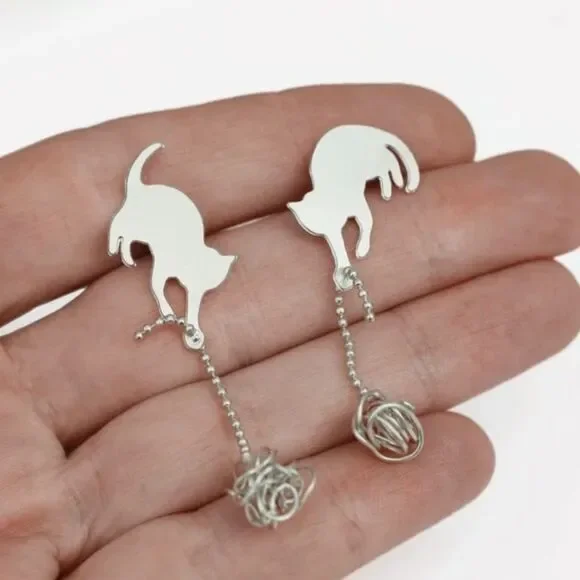 Adorable Cat Kitty Playing Earrings Silver Gold - Picture 3 of 3